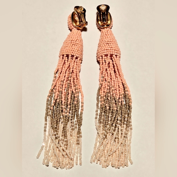 NEW Oscar de la Renta Tassel Clip-on Earrings Pink Beaded Fringe Luxury Party - Picture 5 of 9